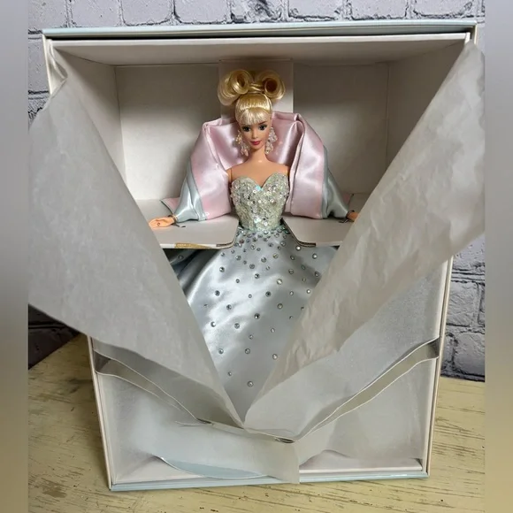 Vintage 1997 Limited Edition Mattel Billions Of Dreams Barbie Doll No. 17641 NEW - Picture 2 of 7